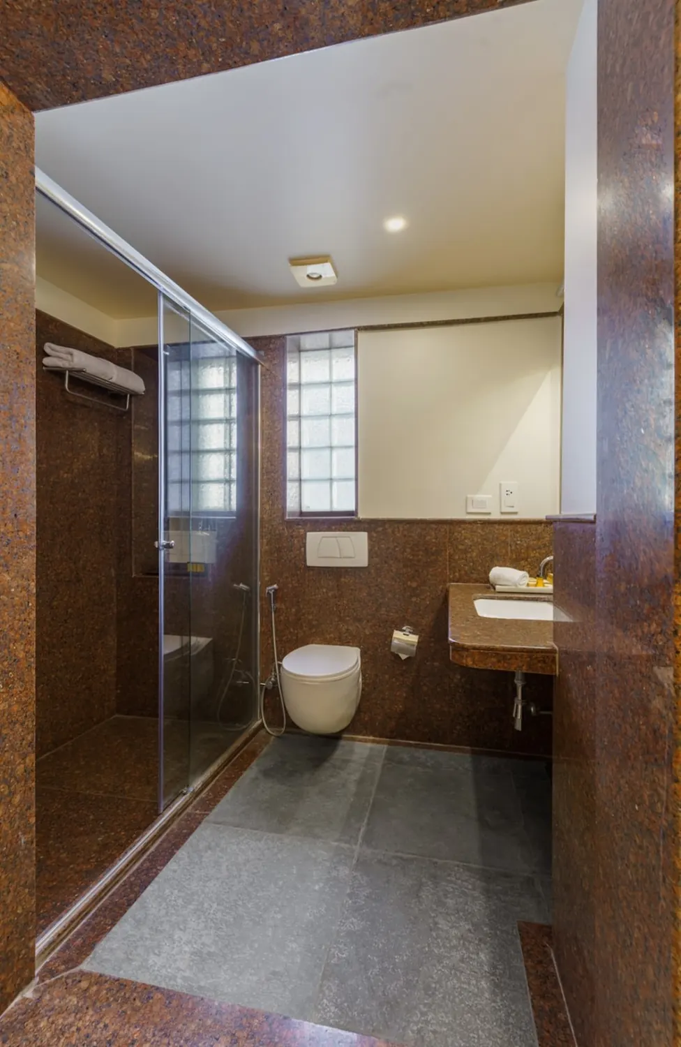 Garden View Room thumbnail 6