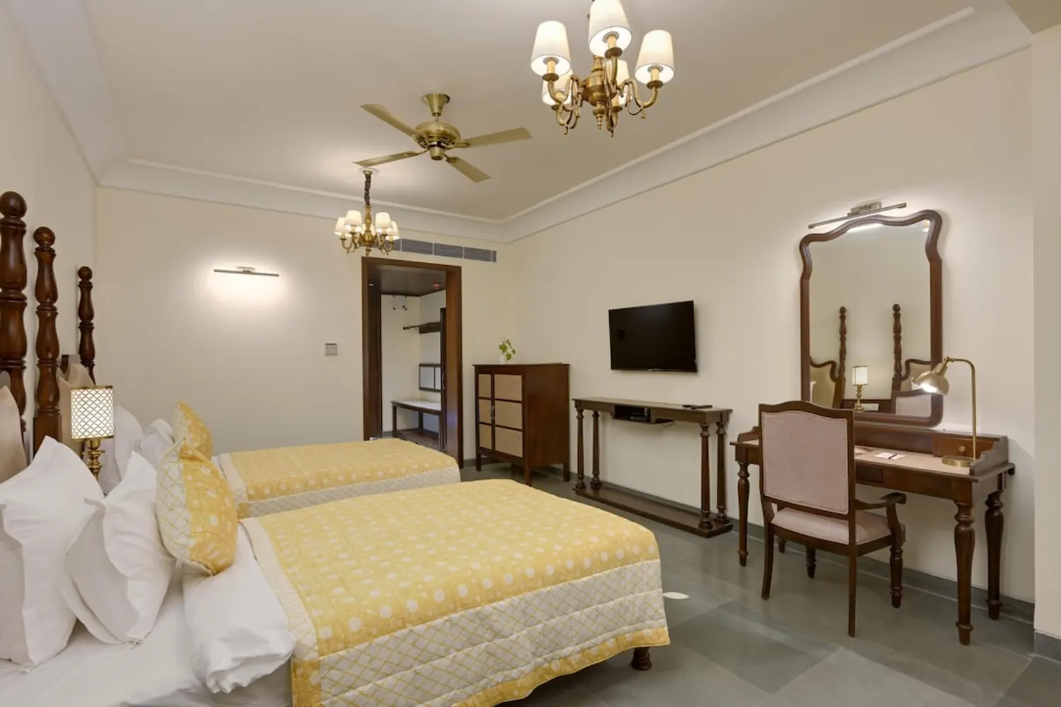 Family Suite Villa thumbnail 2